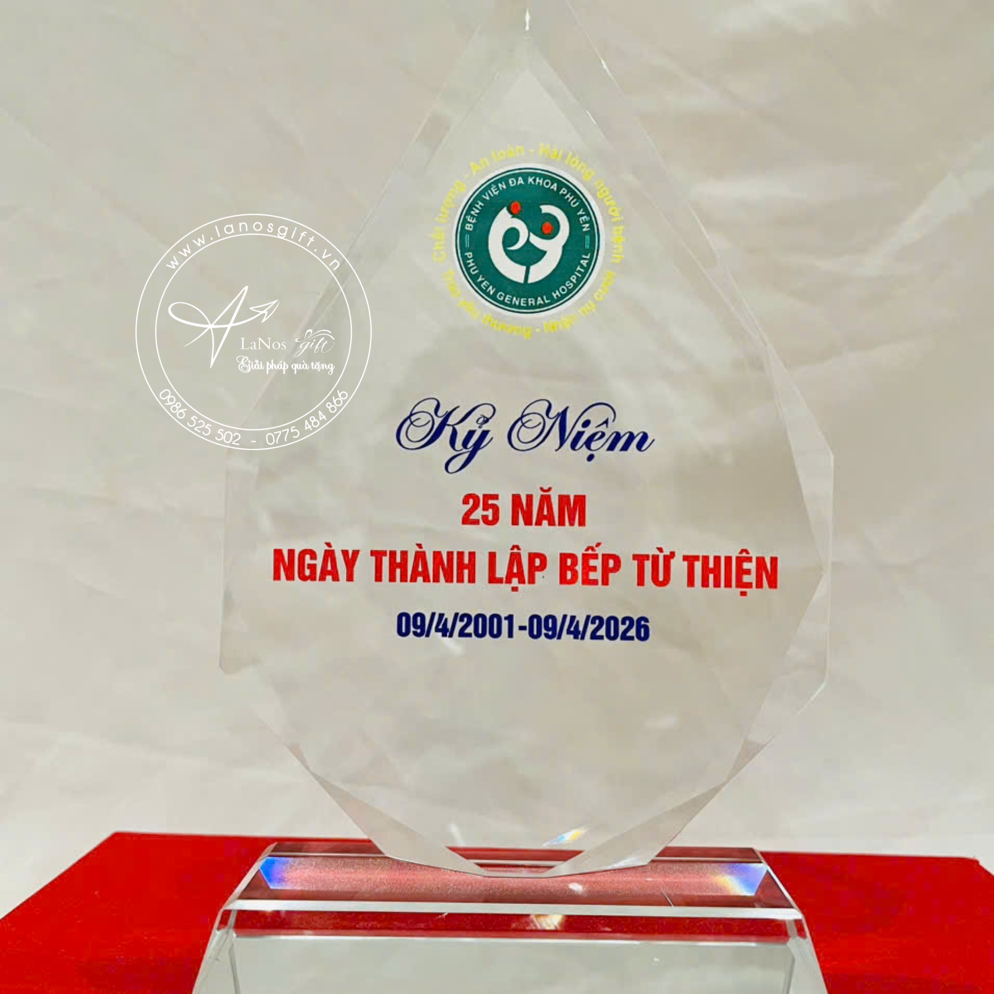 Kỷ niệm chương pha lê in logo - LNKNC 13