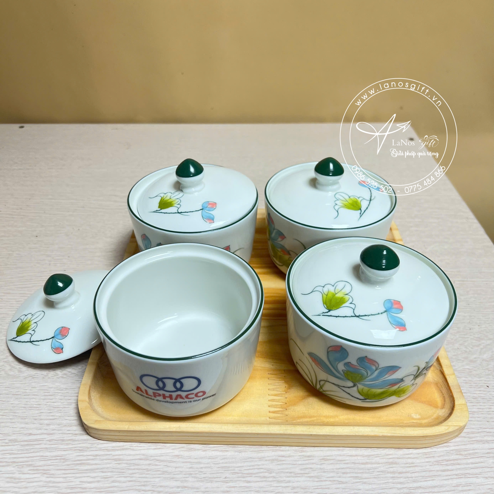 Khay mứt bộ 4 hũ men trắng vẽ tay hoa sen in logo - LNKM 01 - Hình ảnh 7