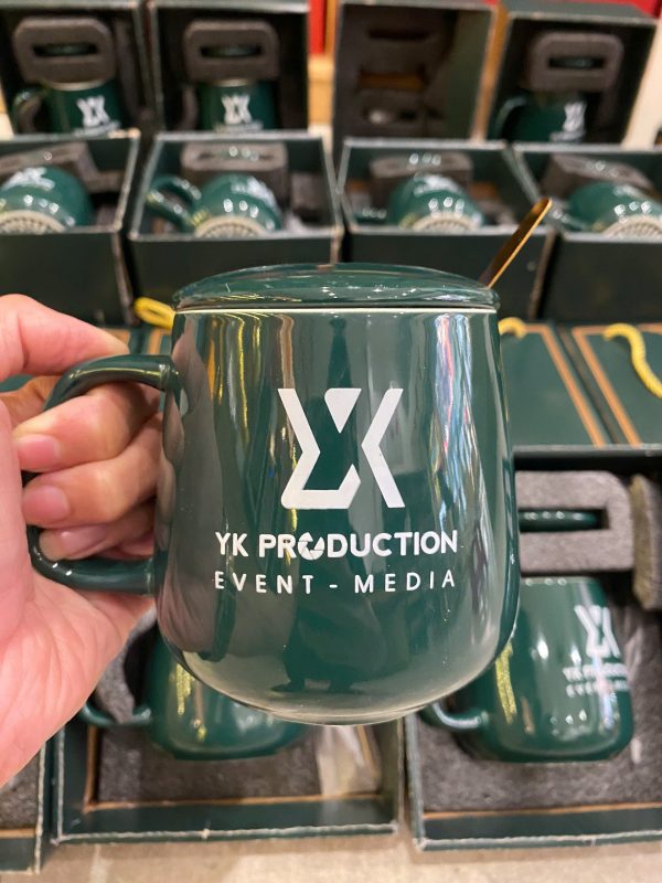 Ly sứ có quai xanh ngọc bích - Hình ảnh 8