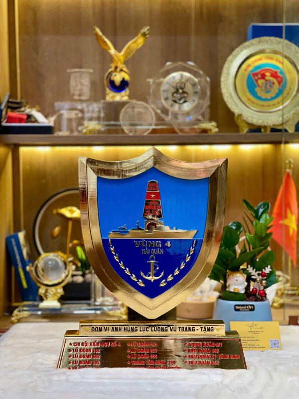 Biểu trưng đúc đồng - Hình ảnh 3