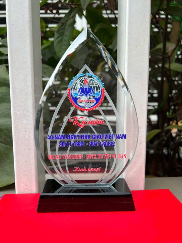 Biểu trưng pha lê - Hình ảnh 4