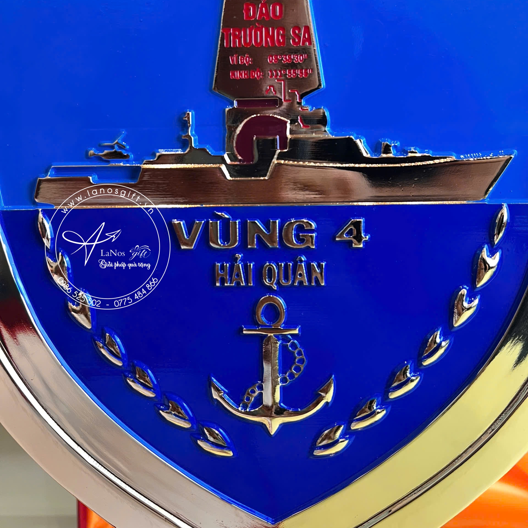 Biểu trưng tặng kỉ niệm mạ vàng sang trọng - LNBT 04 - Hình ảnh 2