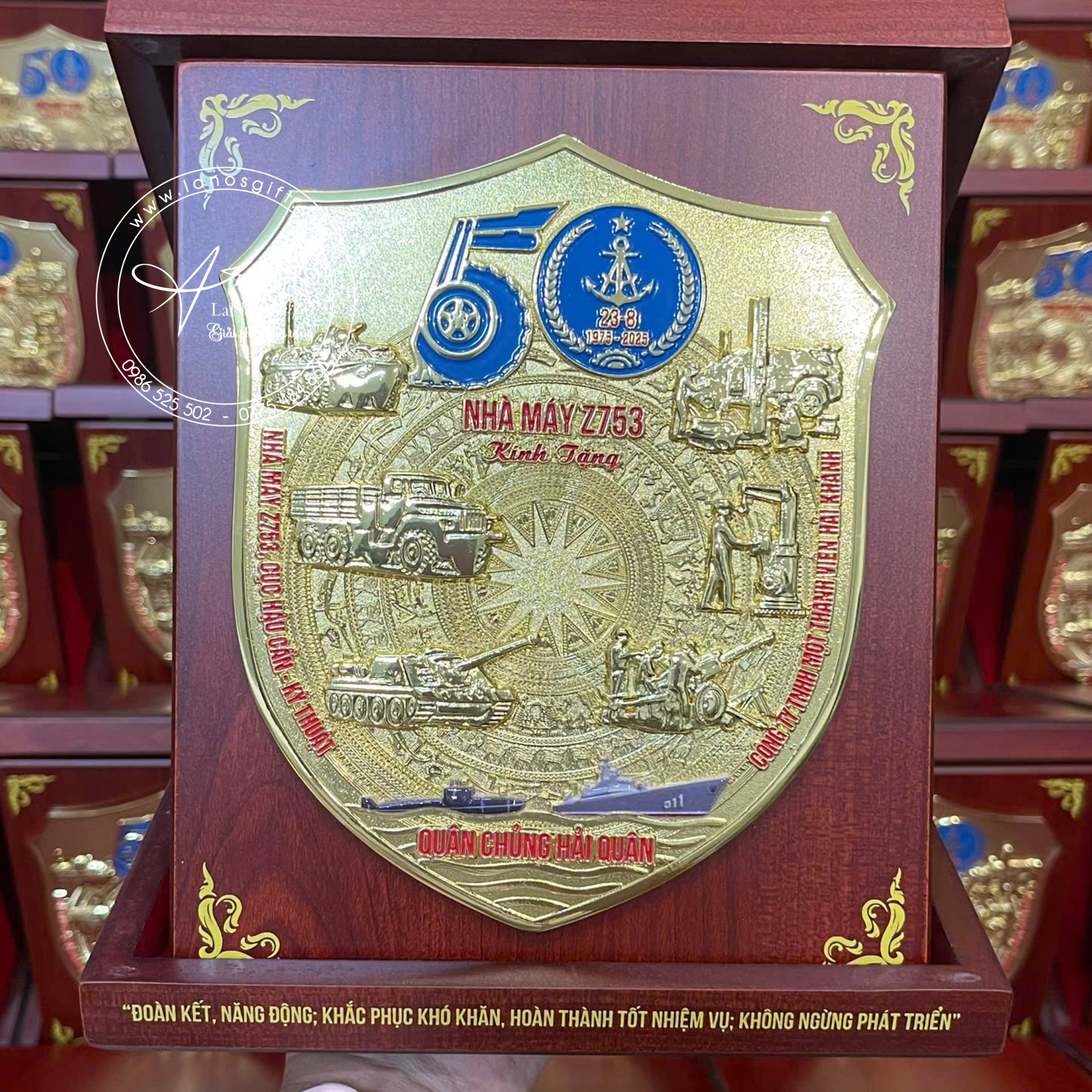 Biểu trưng mạ vàng sang trọng - LNBT 06 - Hình ảnh 6