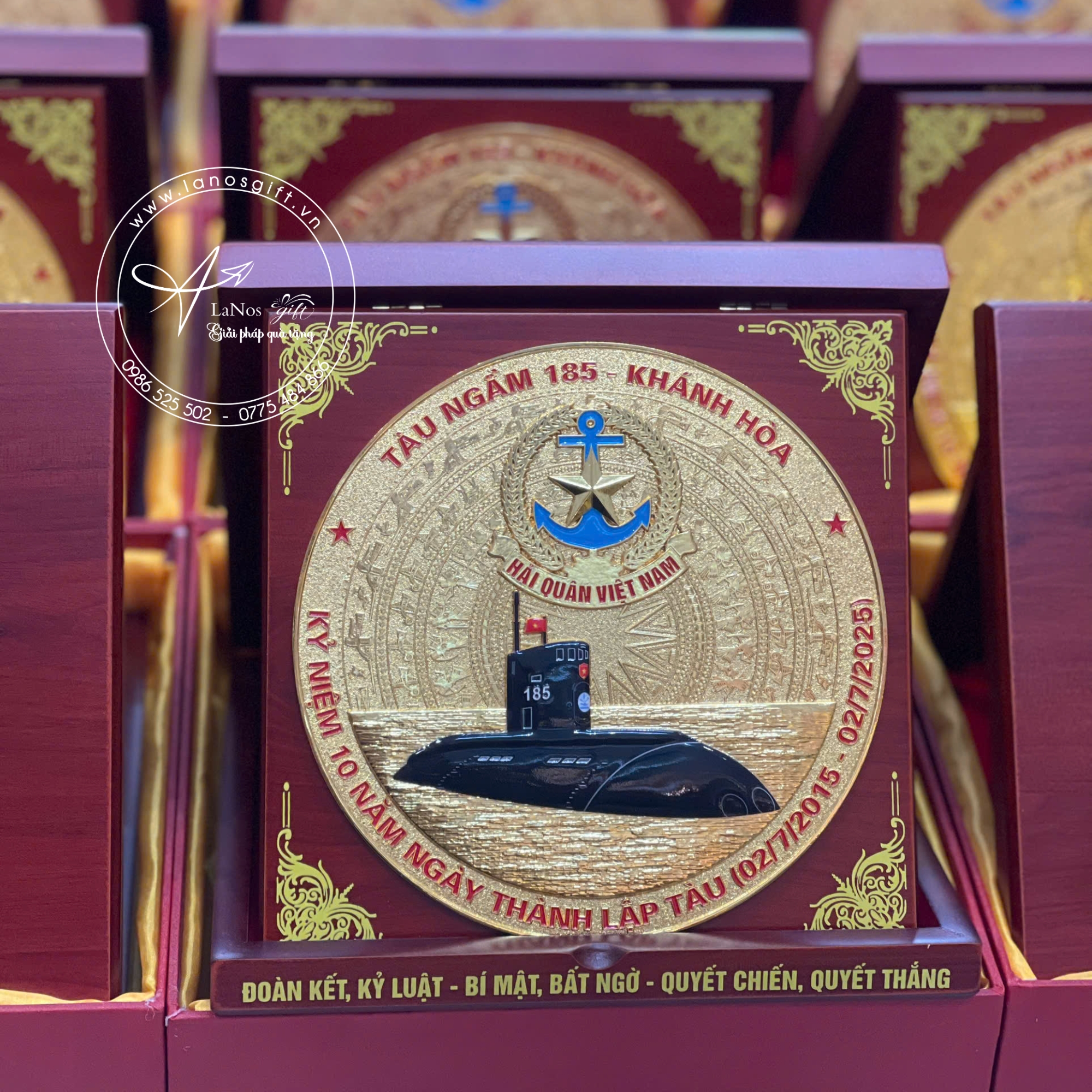 Mẫu biểu trưng Hải Quân bằng gỗ và mạ vàng sang trọng - LNBT 07