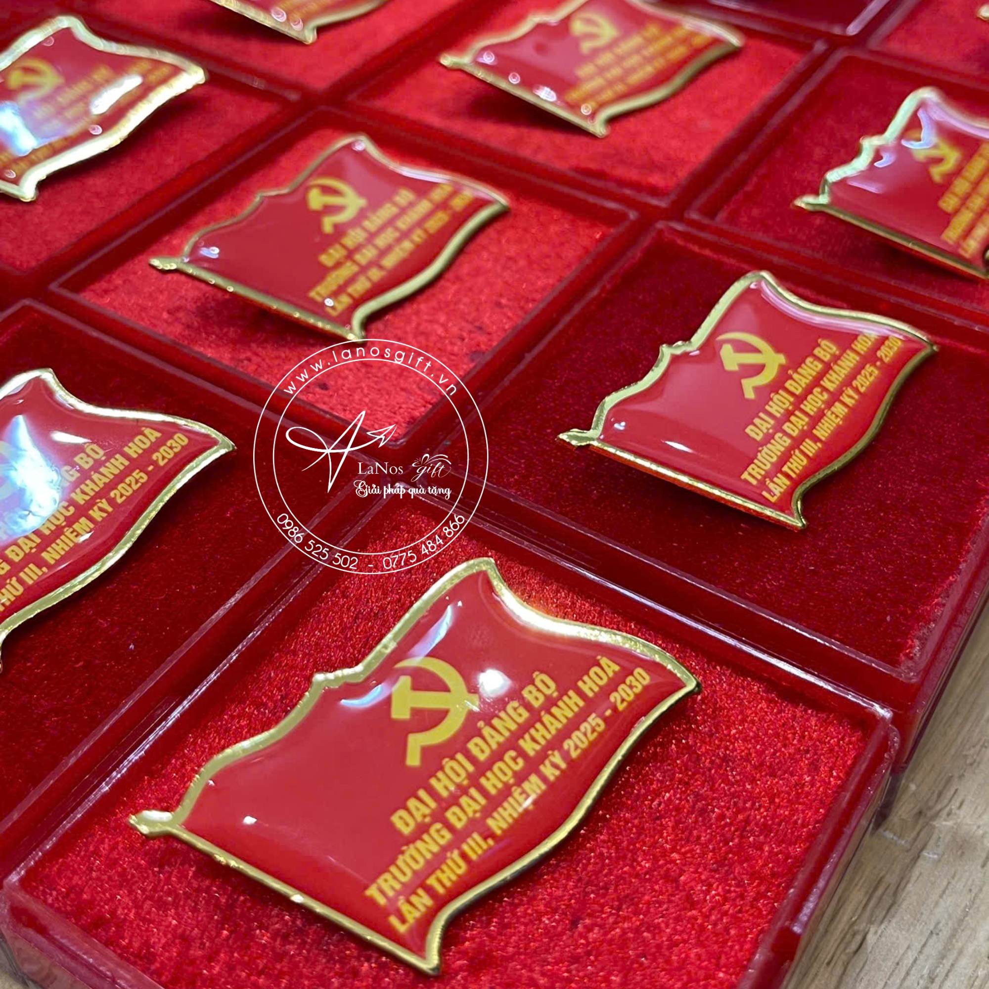 Huy Hiệu Cài Áo In Logo Theo Yêu Cầu - LNHH 04 - Hình ảnh 3