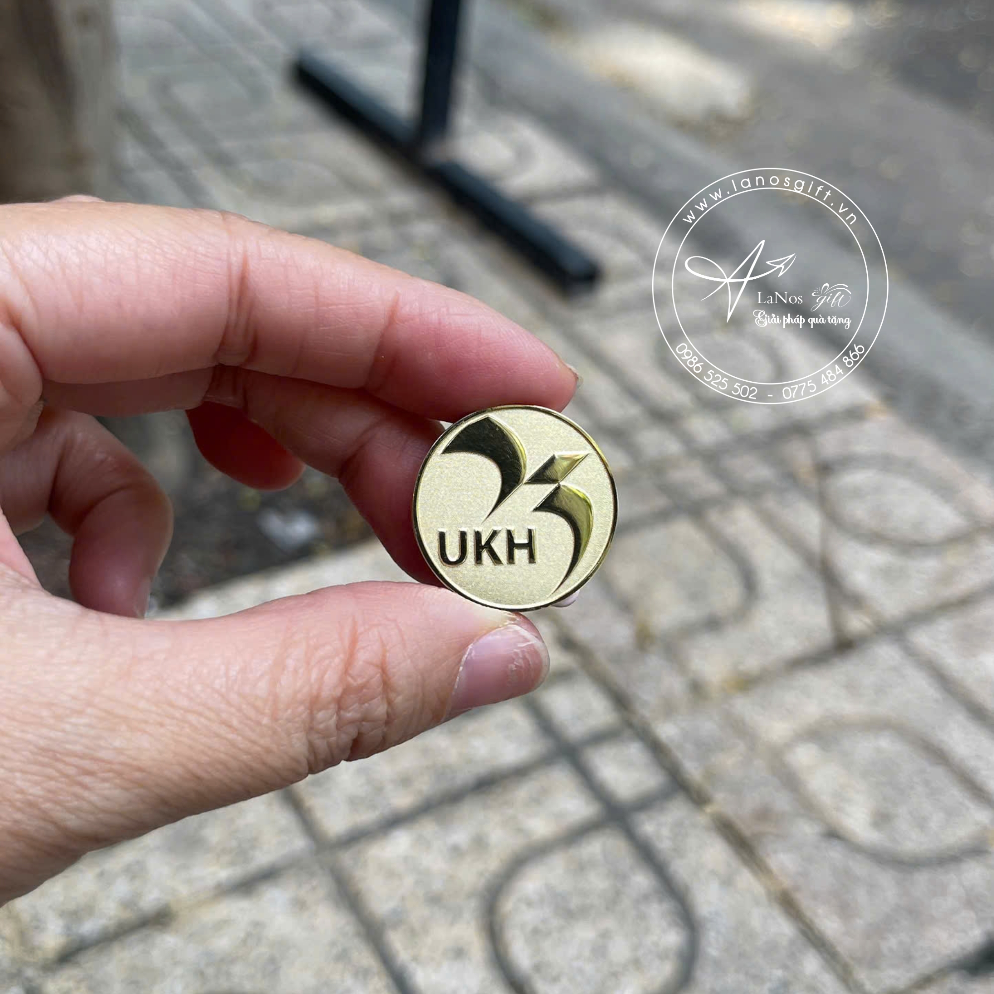 Huy Hiệu Nam Châm In Logo Theo Yêu Cầu - LNHH 02 - Hình ảnh 5