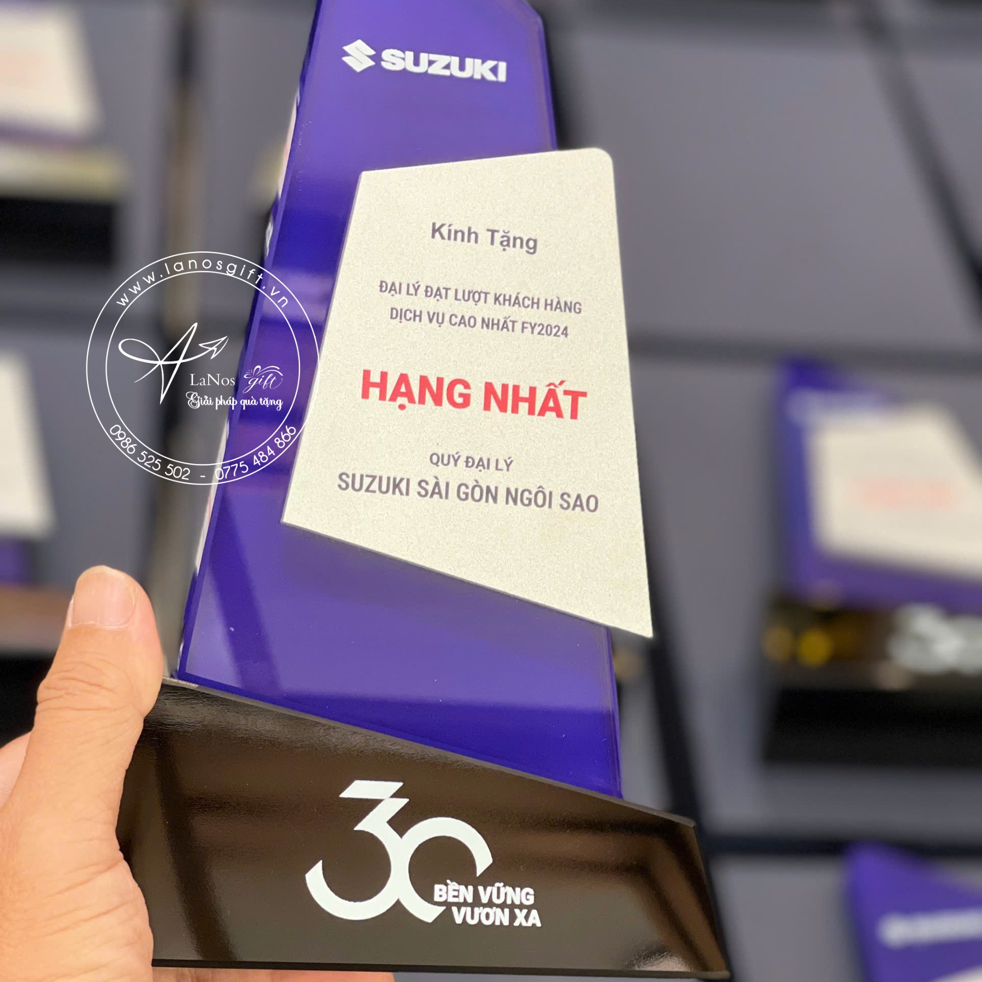 Kỷ Niệm Chương Pha Lê Cao Cấp – Thiết Kế Theo Yêu Cầu, Sang Trọng & Ý Nghĩa - LNKNCPL 06 - Hình ảnh 2